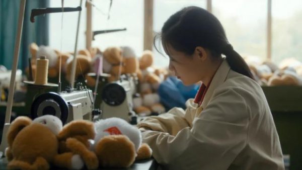 鼎茂策略 Labubu链条上第一个“暴富神话”，30天破灭